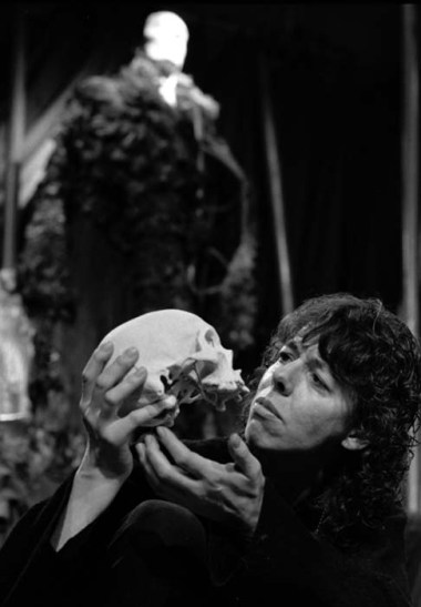 Frances de la Tour as Hamlet. Photo Donald Cooper